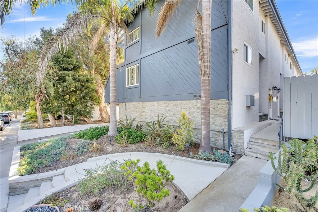 Property Photo:  1440 12th Street A  CA 90266 