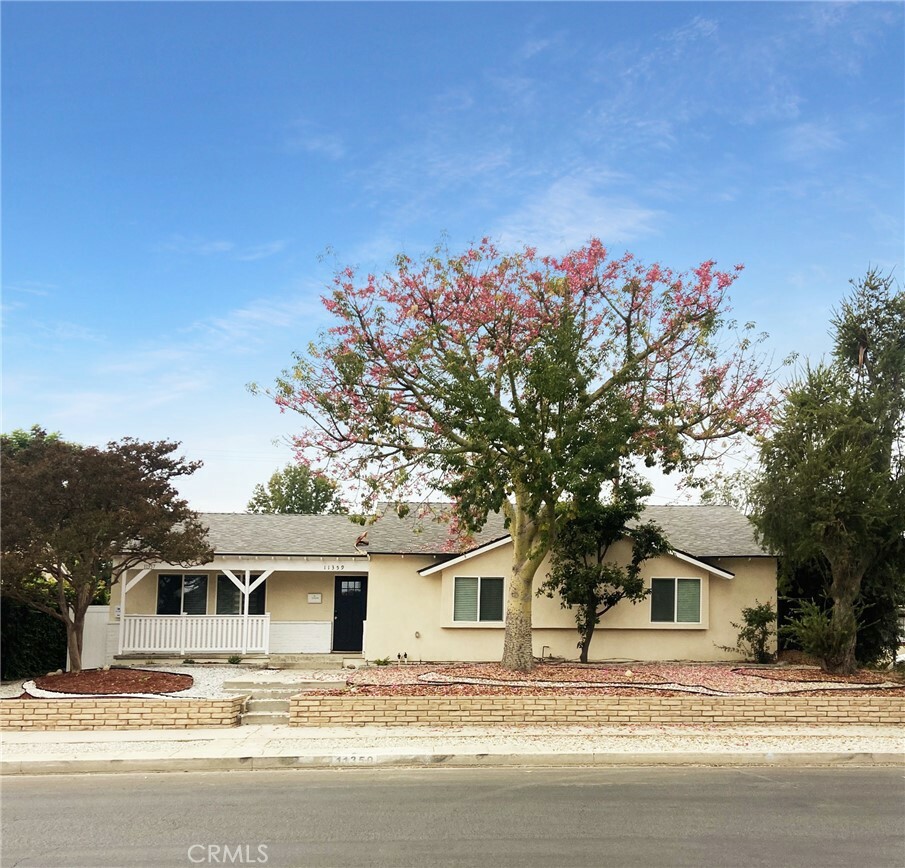 Property Photo:  11359 Danube Avenue  CA 91344 