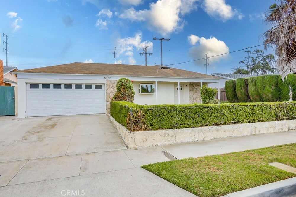 8452 Arnett Drive  Huntington Beach CA 92647 photo