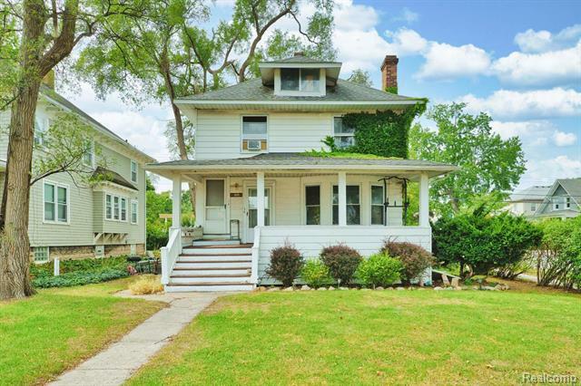 Property Photo:  1002 S Washington Avenue  MI 48067 