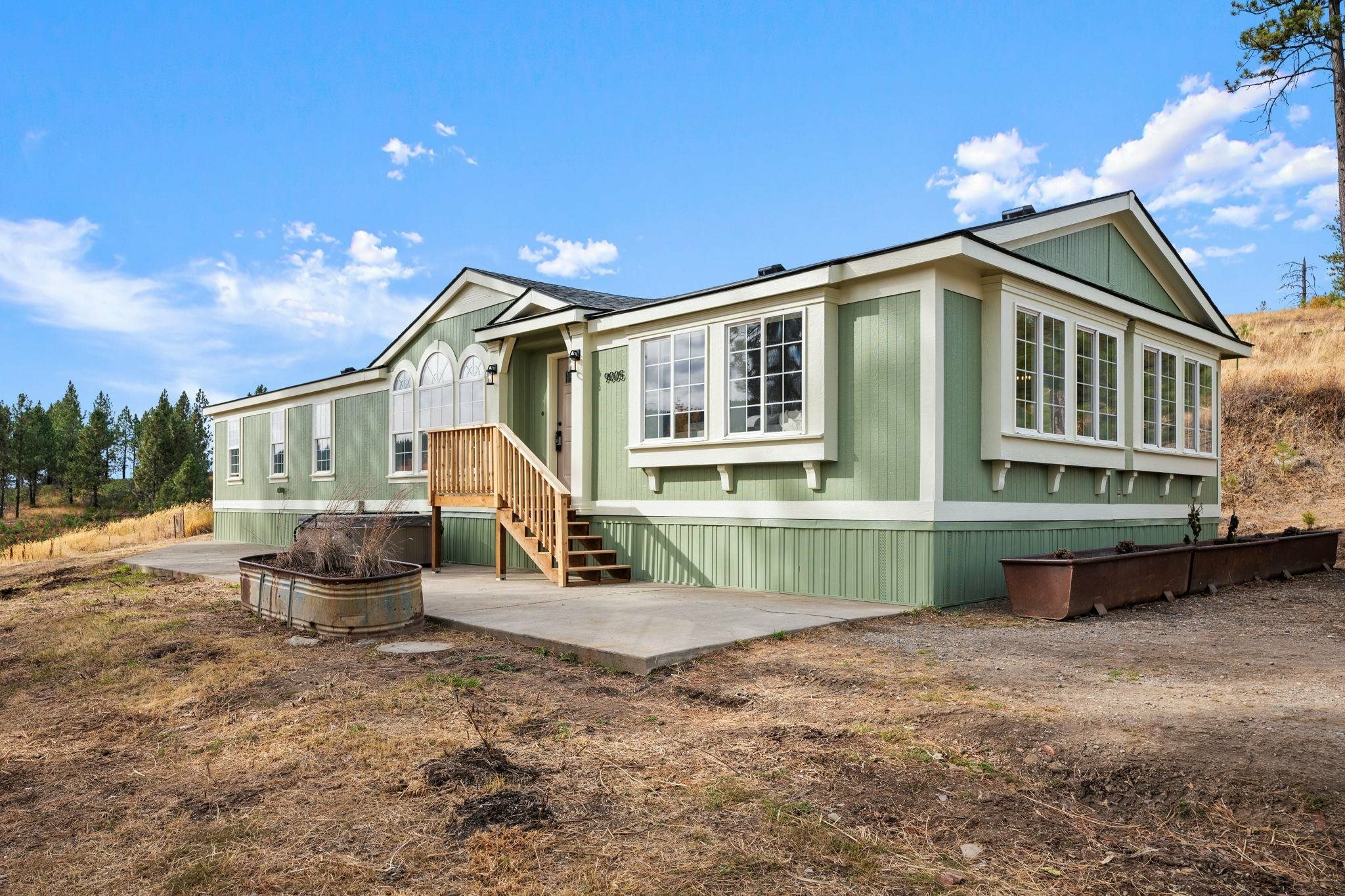 Property Photo:  9005 S Jons Rd  WA 99023 