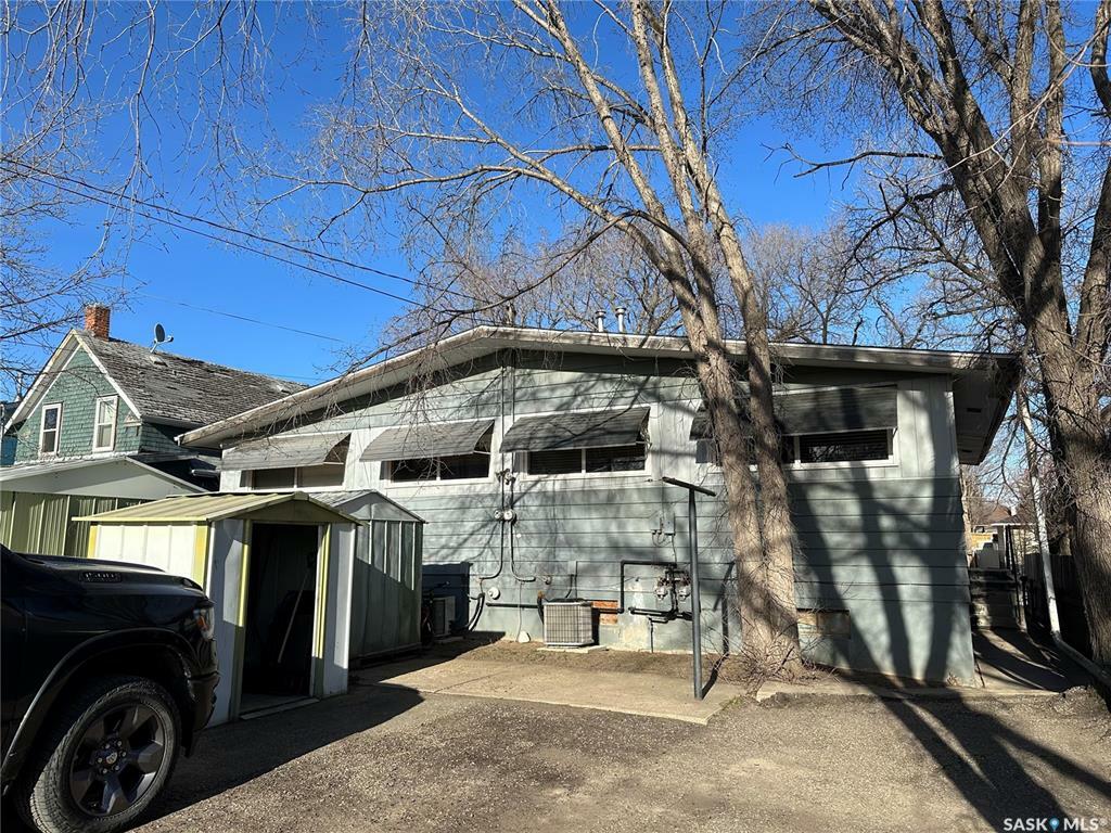 Photo de la propriété:  246 5th Avenue NW  SK S9H 0W3 