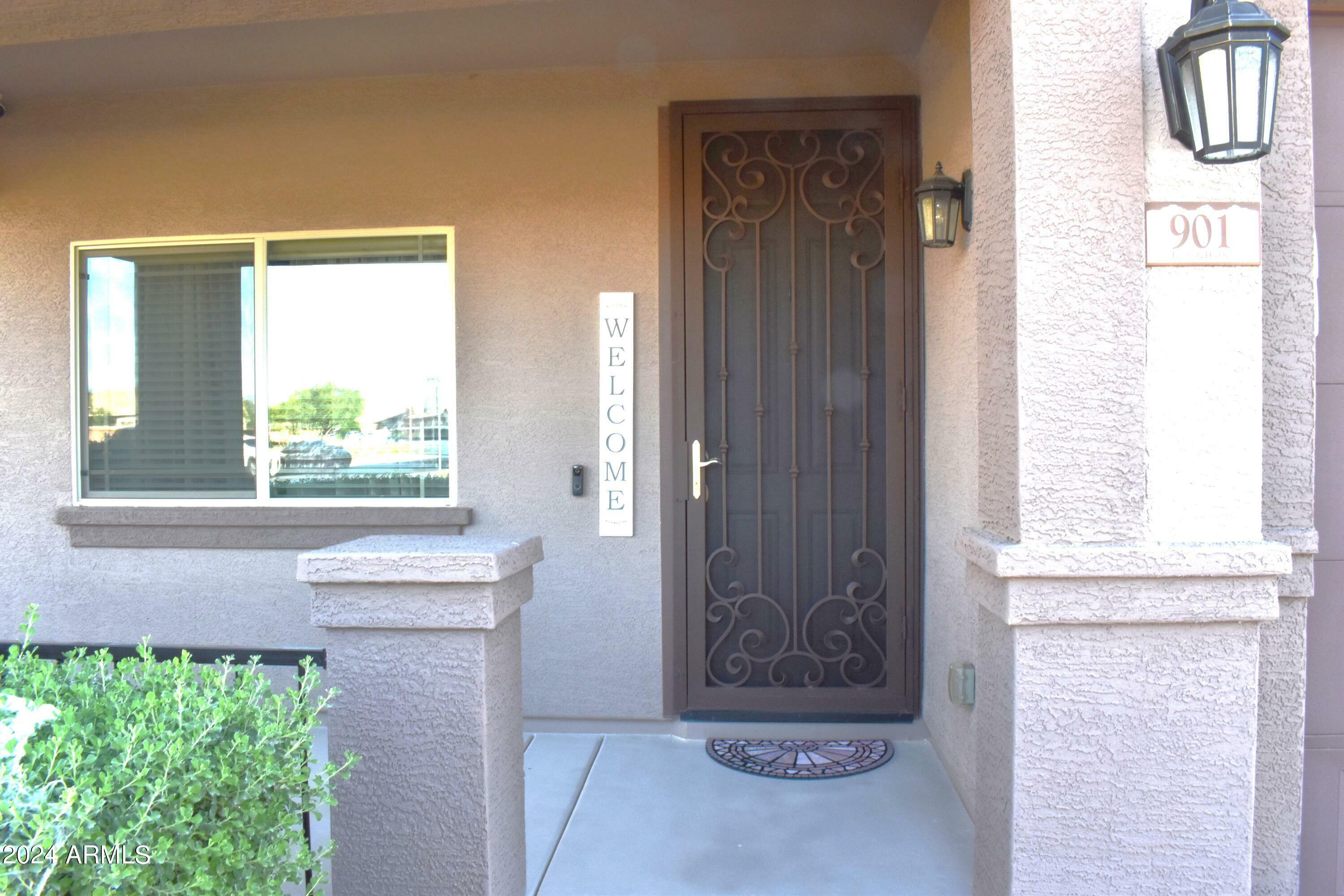 Property Photo:  901 W Witt Avenue  AZ 85140 