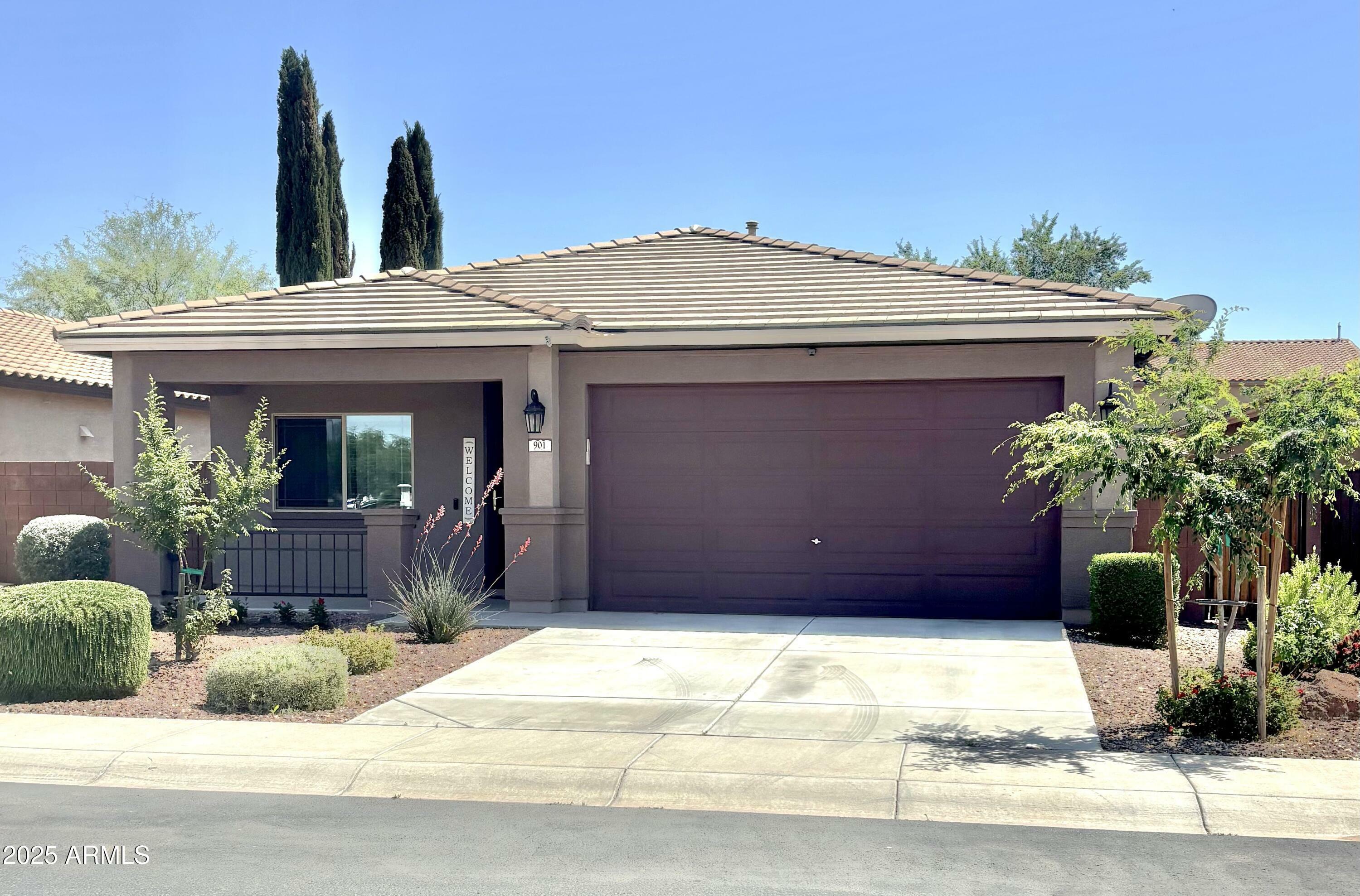 Property Photo: 901 W Witt Avenue AZ 85140