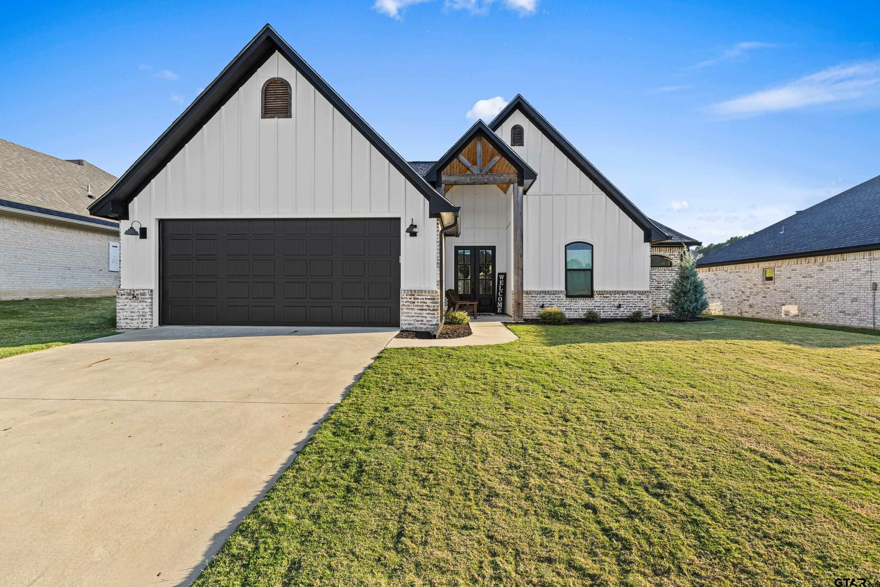 Property Photo:  104 Decoy Lane  TX 75650 