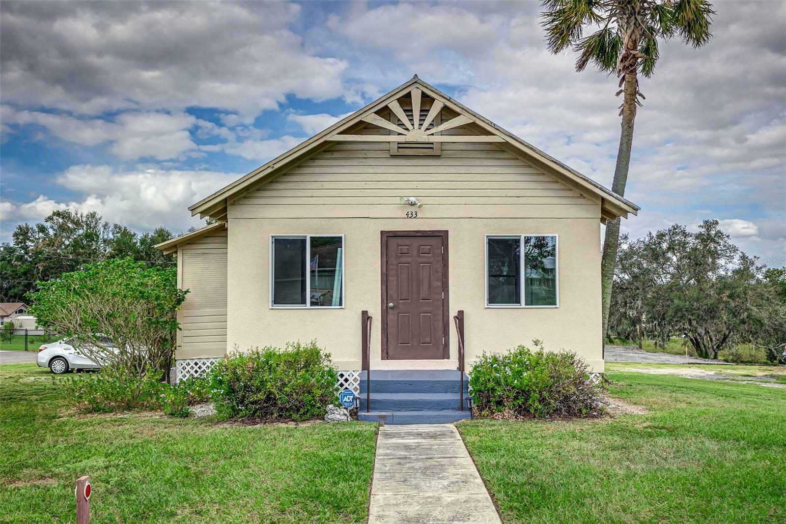 Property Photo:  433 Main Street  FL 33851 