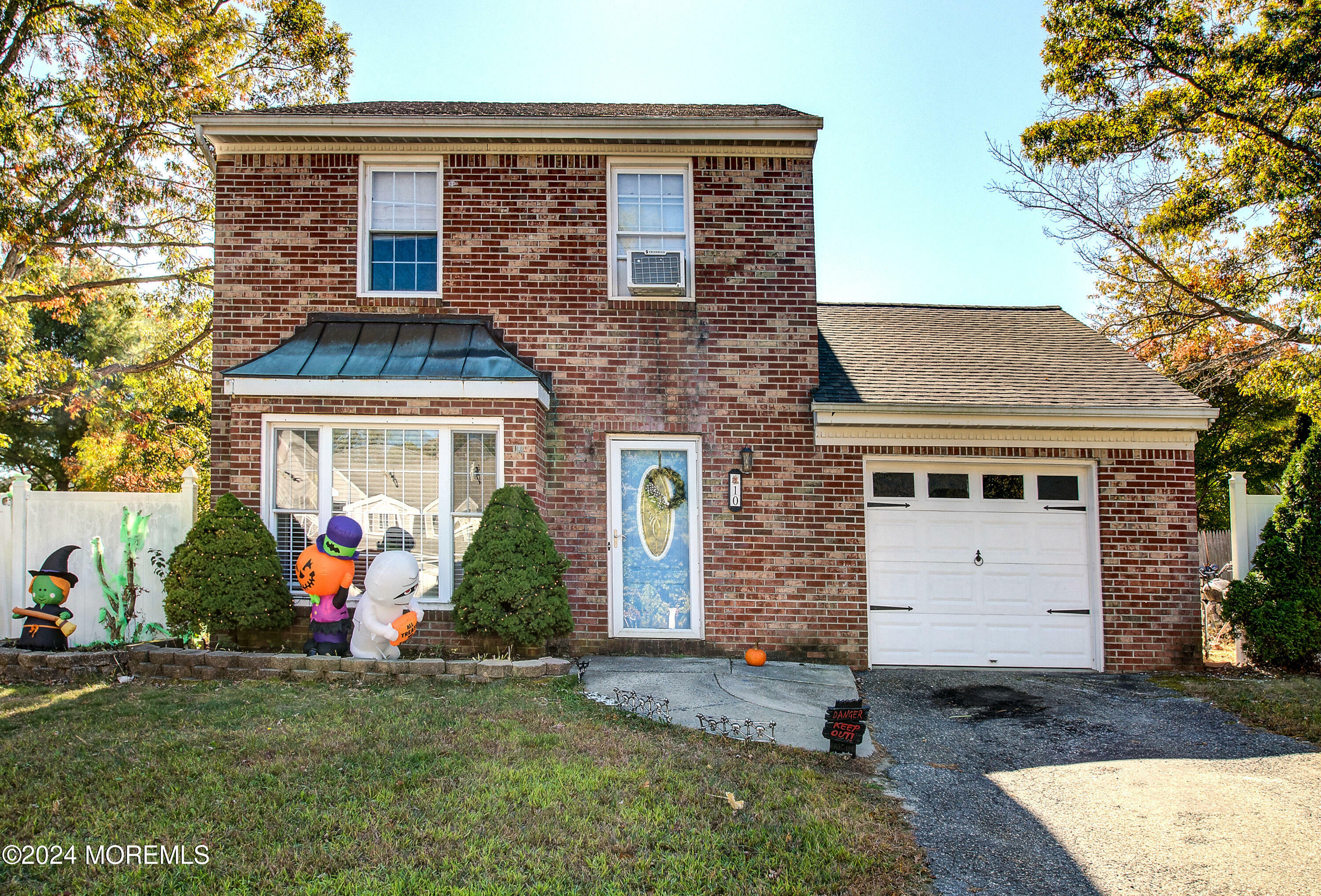 Property Photo:  10 Buxton Court  NJ 08005 