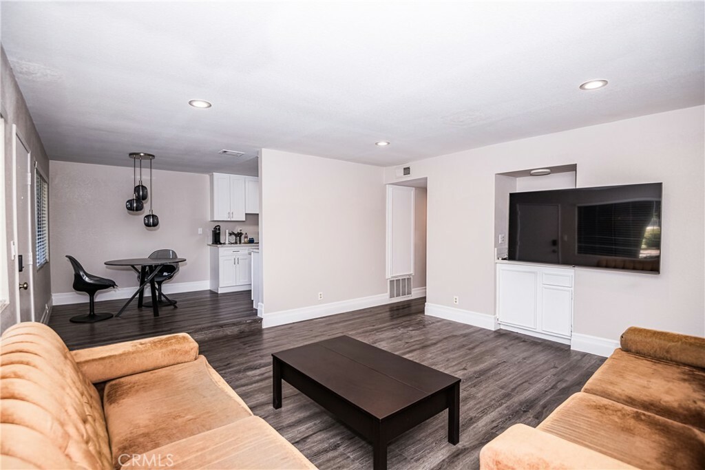 Property Photo:  1000 Central Avenue 19  CA 92507 