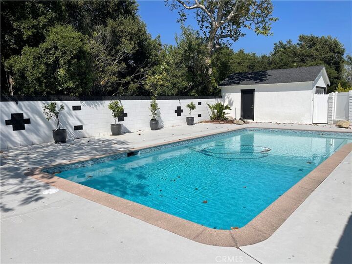 Property Photo:  3973 El Lado Drive  CA 91214 