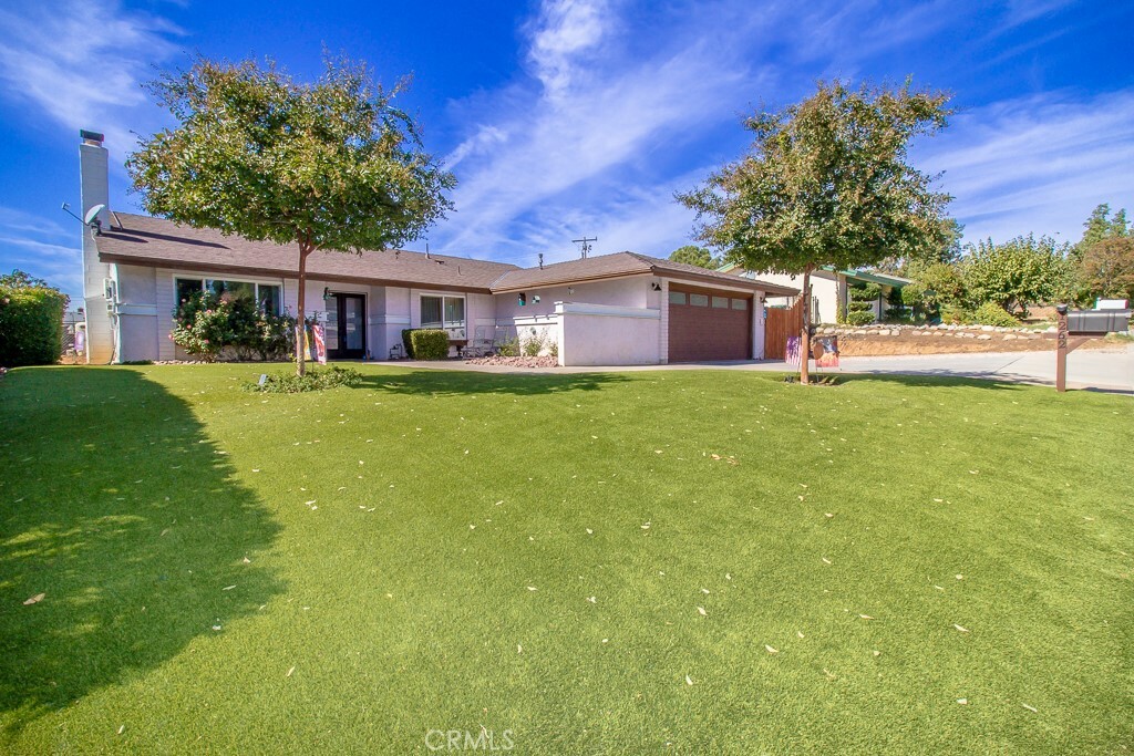 Property Photo:  1262 Lone Star Court  CA 92320 