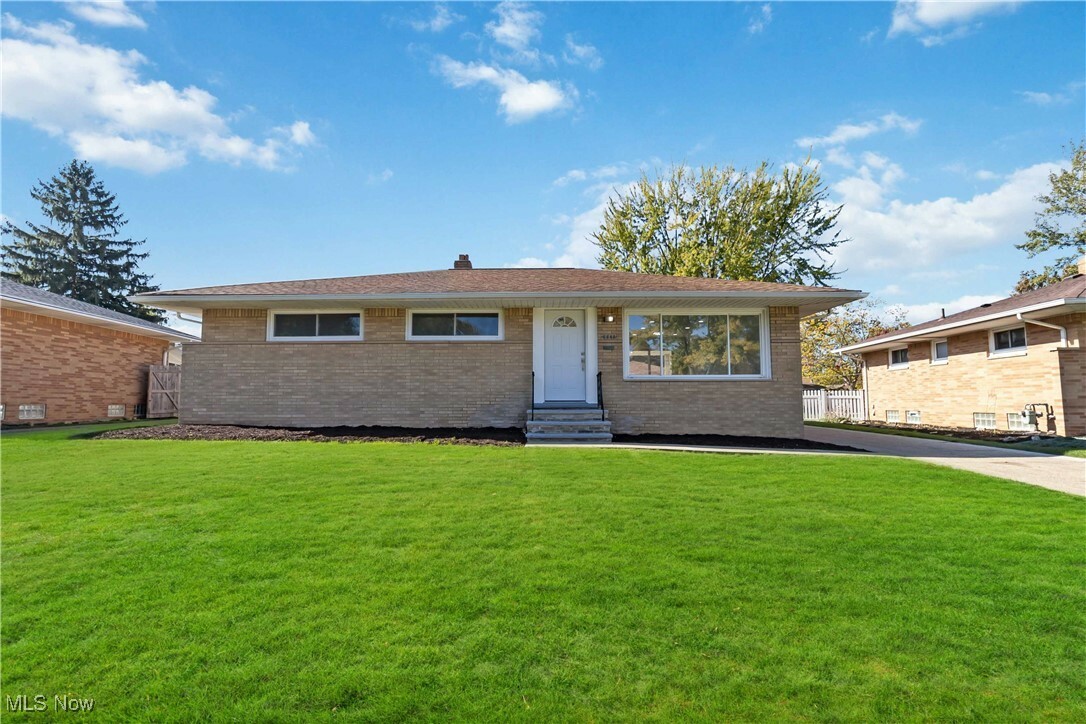 Property Photo:  6640 Kingsdale Boulevard  OH 44130 