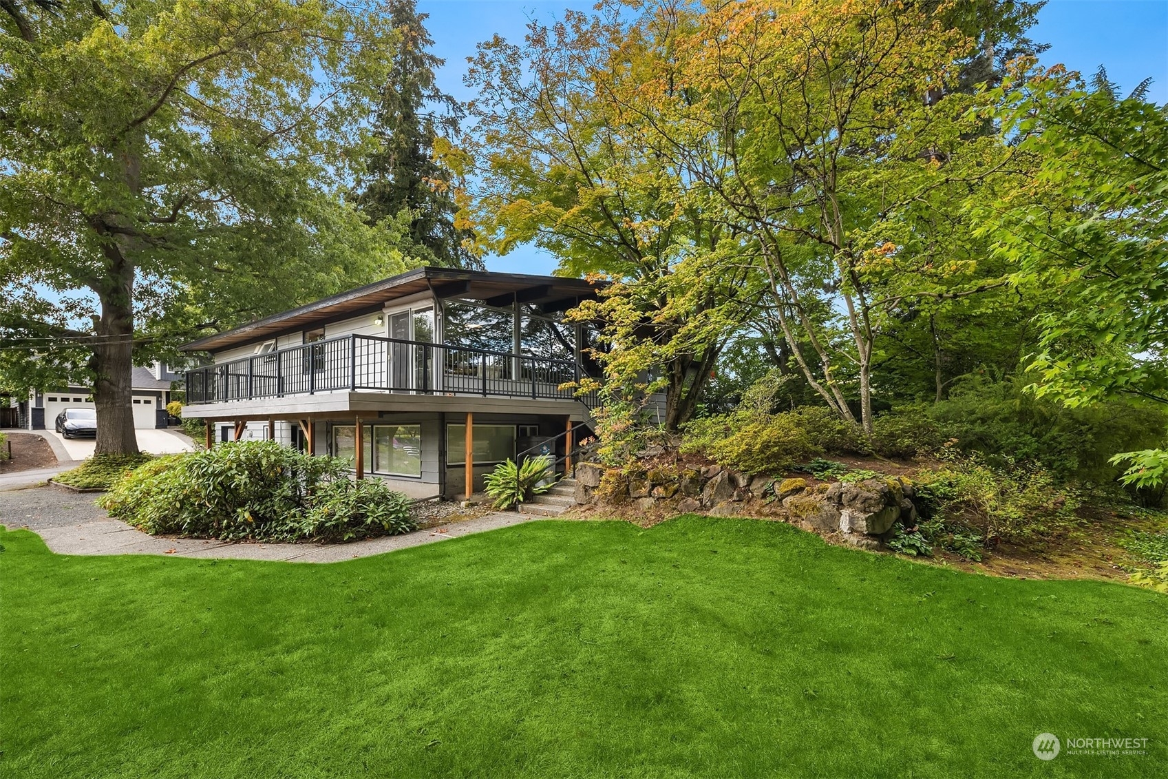 Property Photo:  3713 Meadow Avenue N  WA 98056 