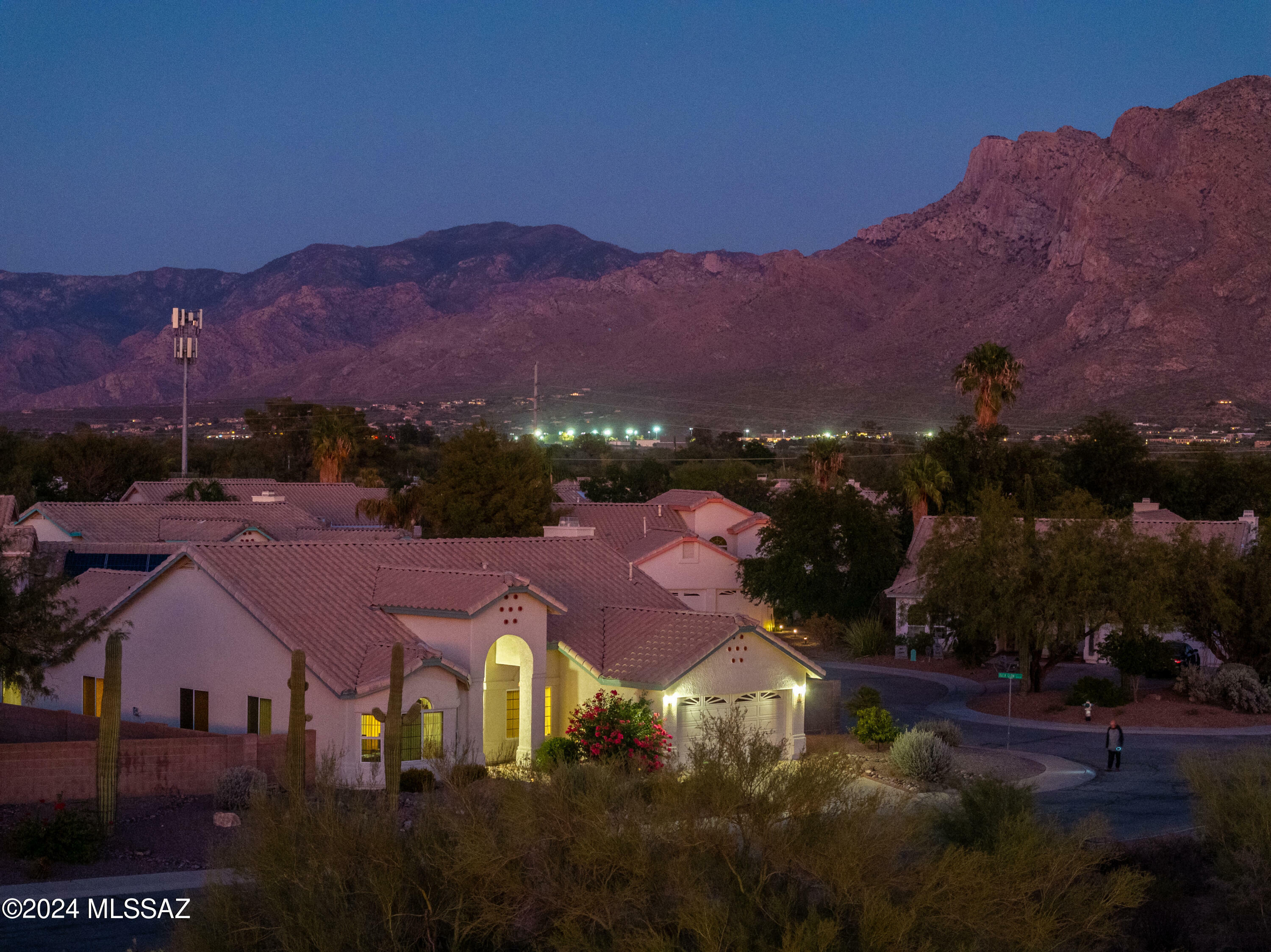 1510 W Dusk Glow Loop  Tucson AZ 85704 photo