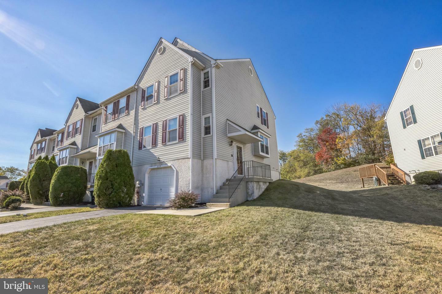 Property Photo:  223 Spring Valley Way  PA 19014 