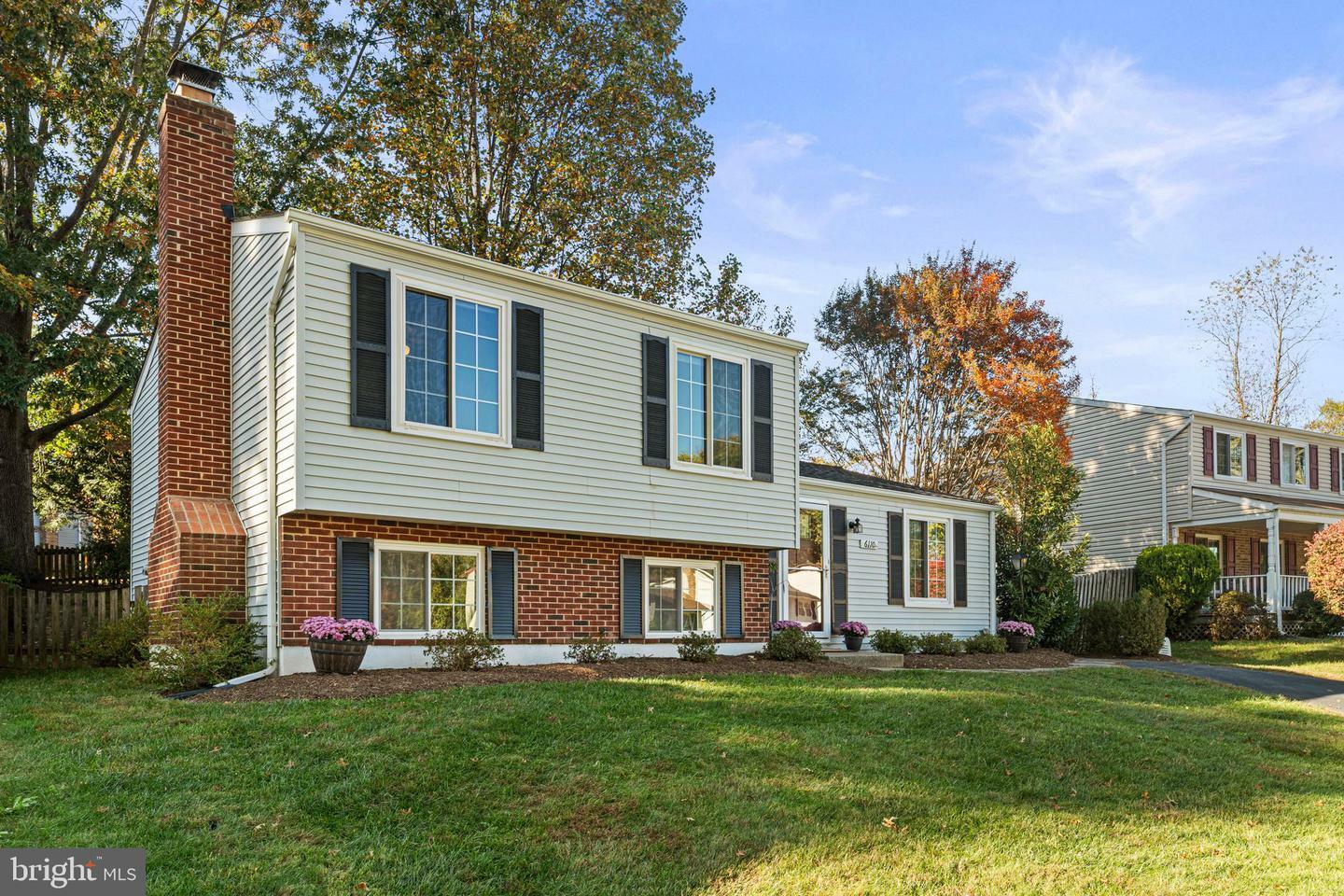 Property Photo:  6110 Wilmington Drive  VA 22015 