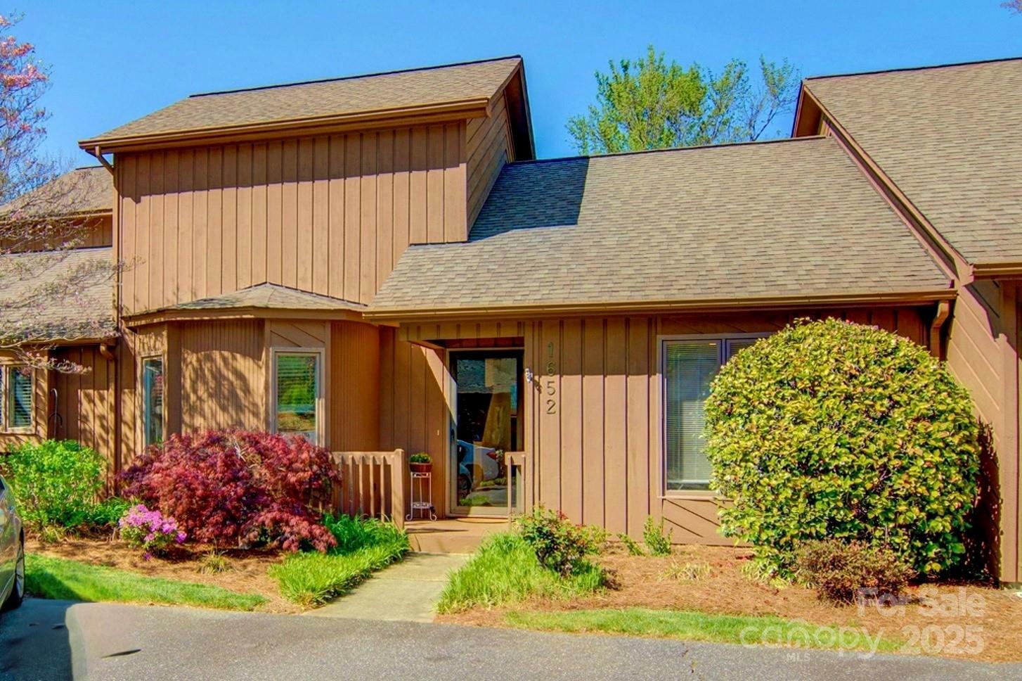 Property Photo: 1652 12th Street NE NC 28601