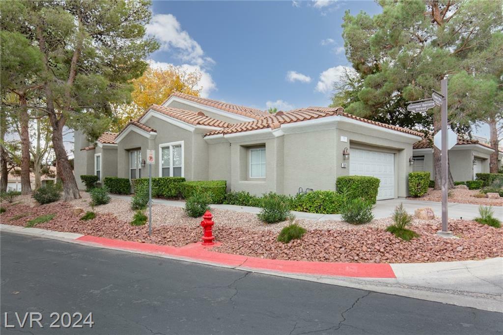 Property Photo:  1924 Summer Pine Court 101  NV 89134 