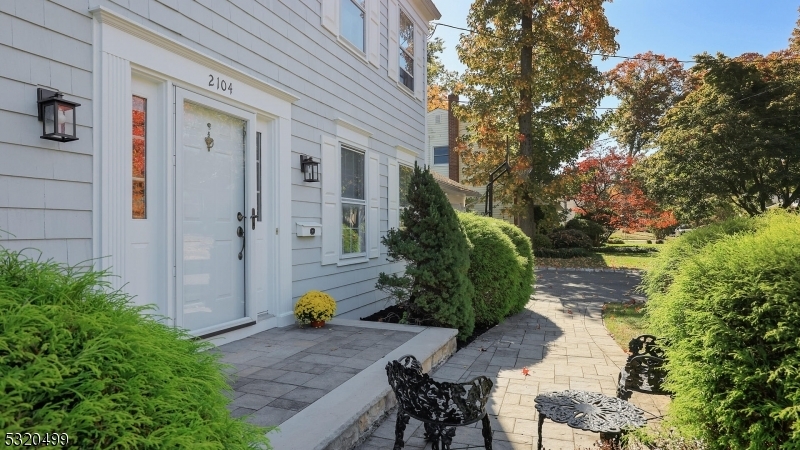 Property Photo:  2104 Maple View Ct  NJ 07076 