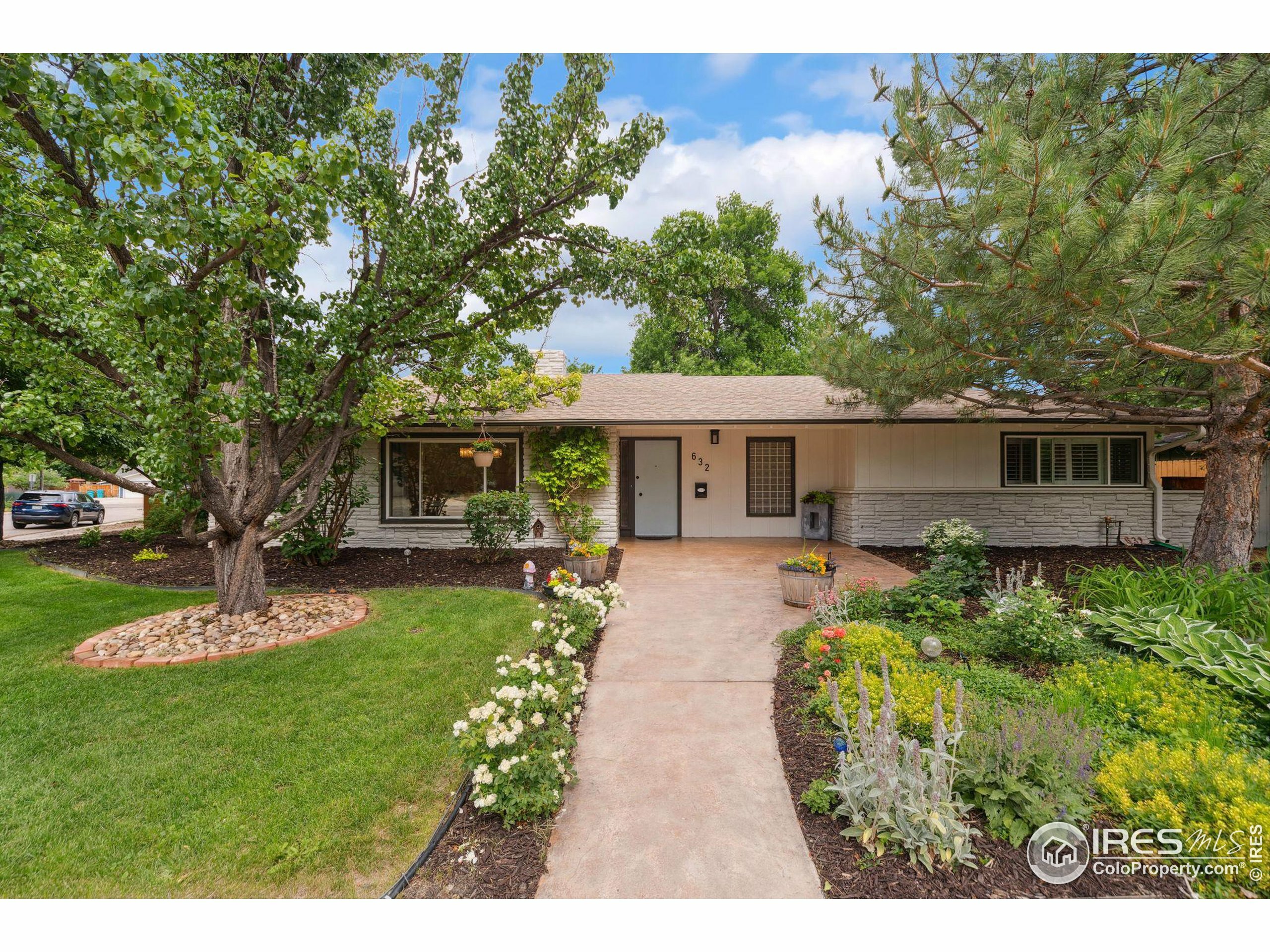 Property Photo:  632 Del Norte Pl  CO 80521 