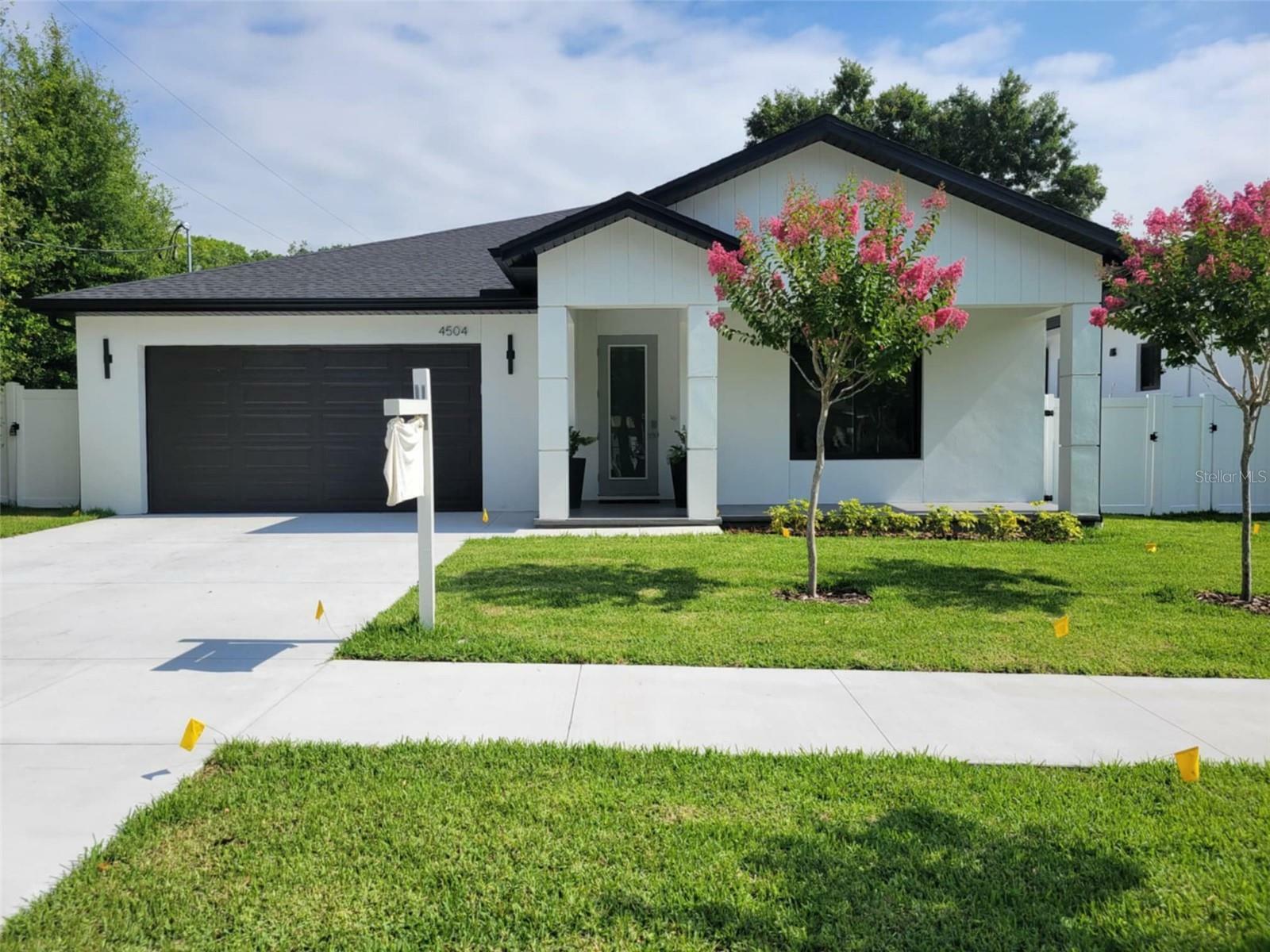 Property Photo:  4504 N Eddy Drive  FL 33603 