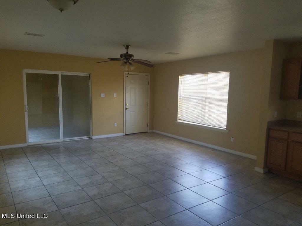 Property Photo:  271 Crawford Street  MS 39530 