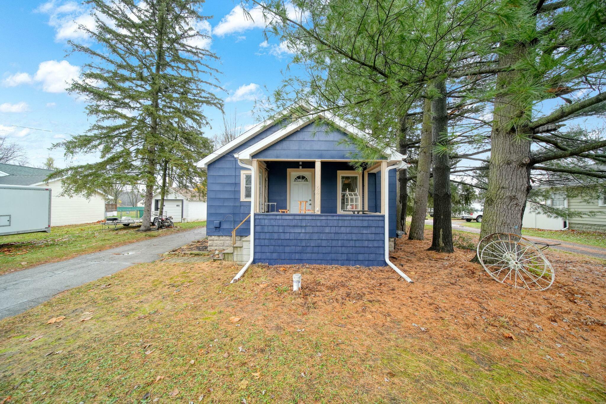 Property Photo:  541 Eighth Street  MI 49254 