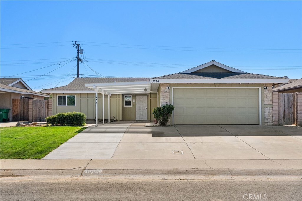 Property Photo: 1224 E Creston Street CA 93454