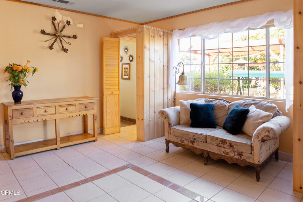 Property Photo: 40 Sunnyway Drive CA 93001