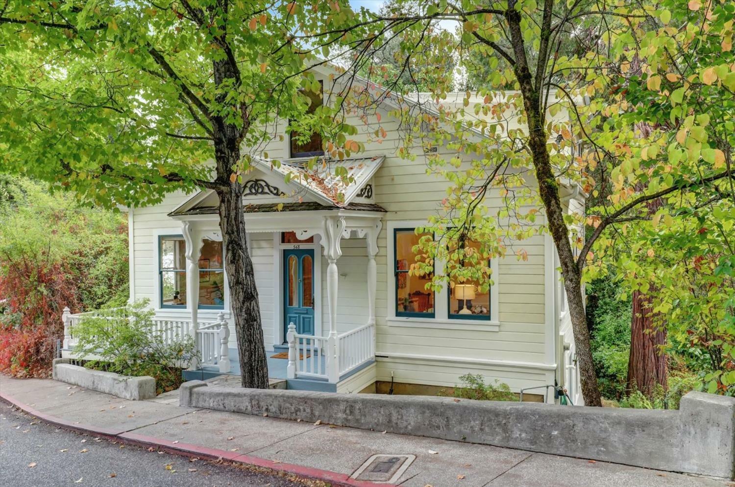 Property Photo:  568 E Broad Street  CA 95959 