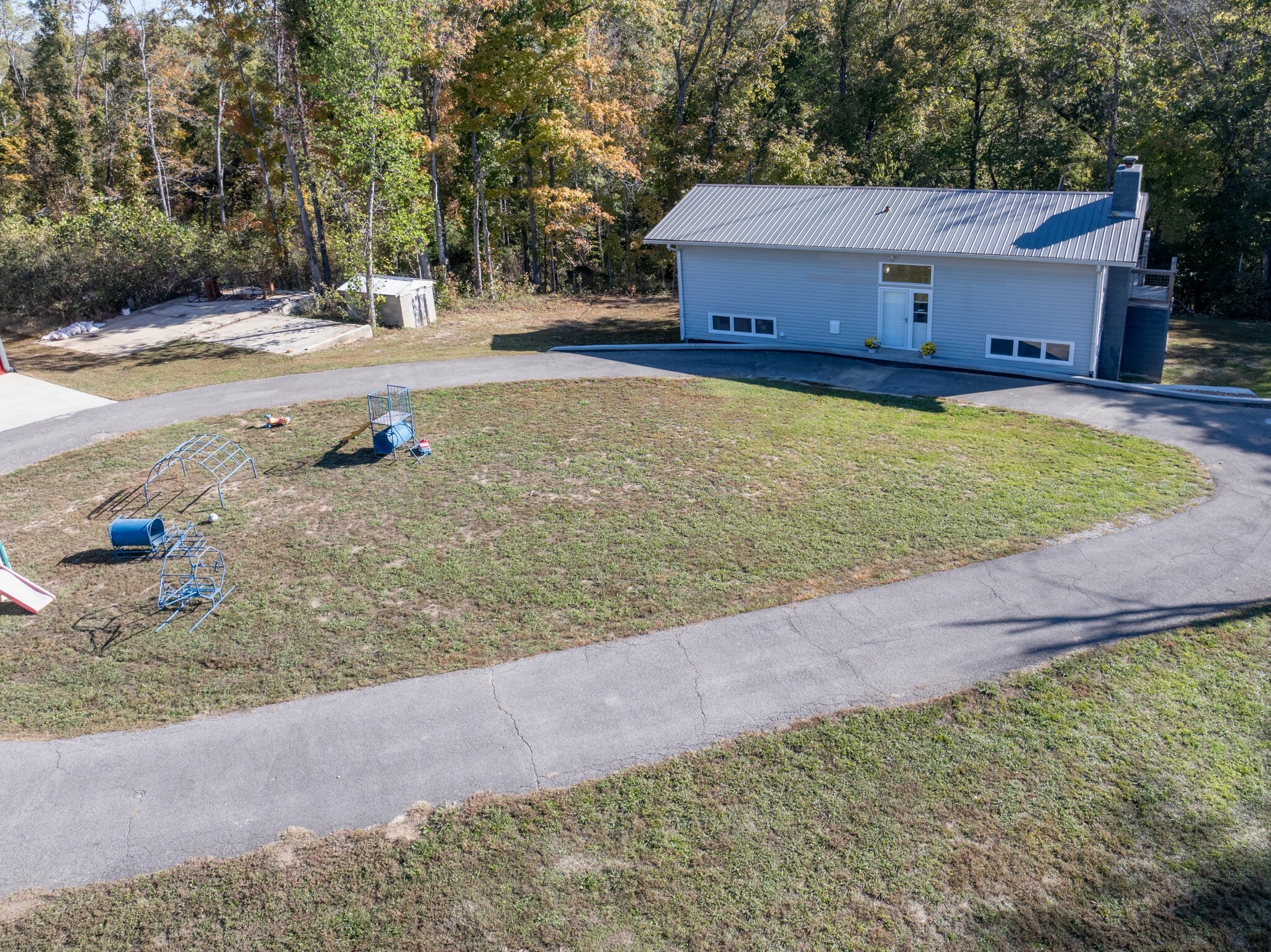 Property Photo:  1515 E Railroad St  TN 37185 