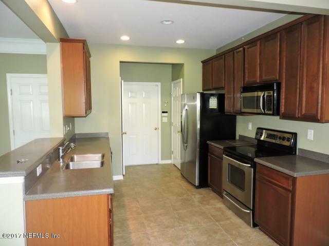 Property Photo:  11193 Castlemain Circle W  FL 32256 