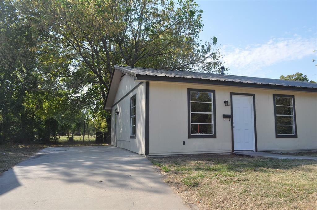 Property Photo:  600 J D Franklin Drive  TX 75482 