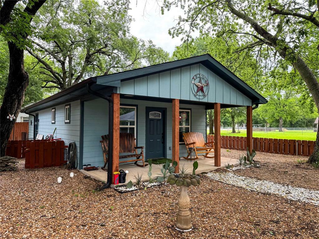 Property Photo:  1000 S 4th Street  TX 75418 