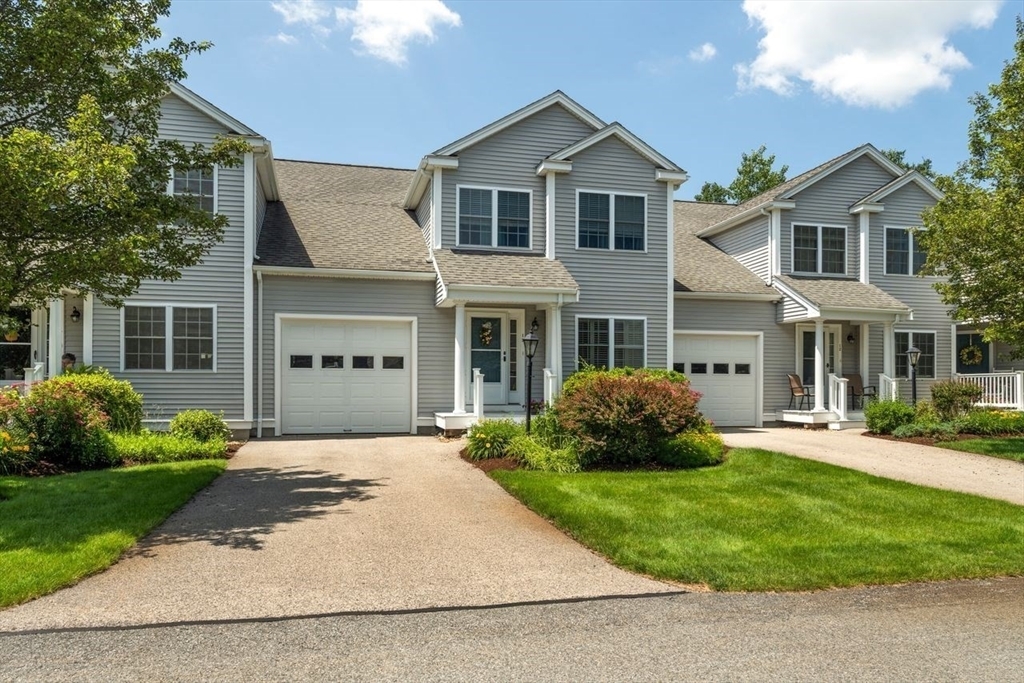 Property Photo:  877 Auburnville Way I-3  MA 02382 