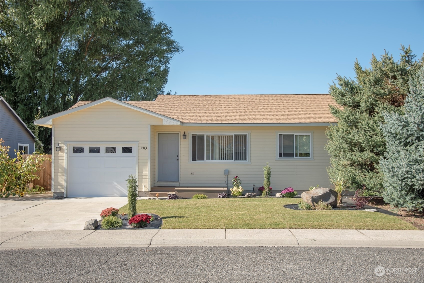 1703 N Iowa Street  Ellensburg WA 98926 photo