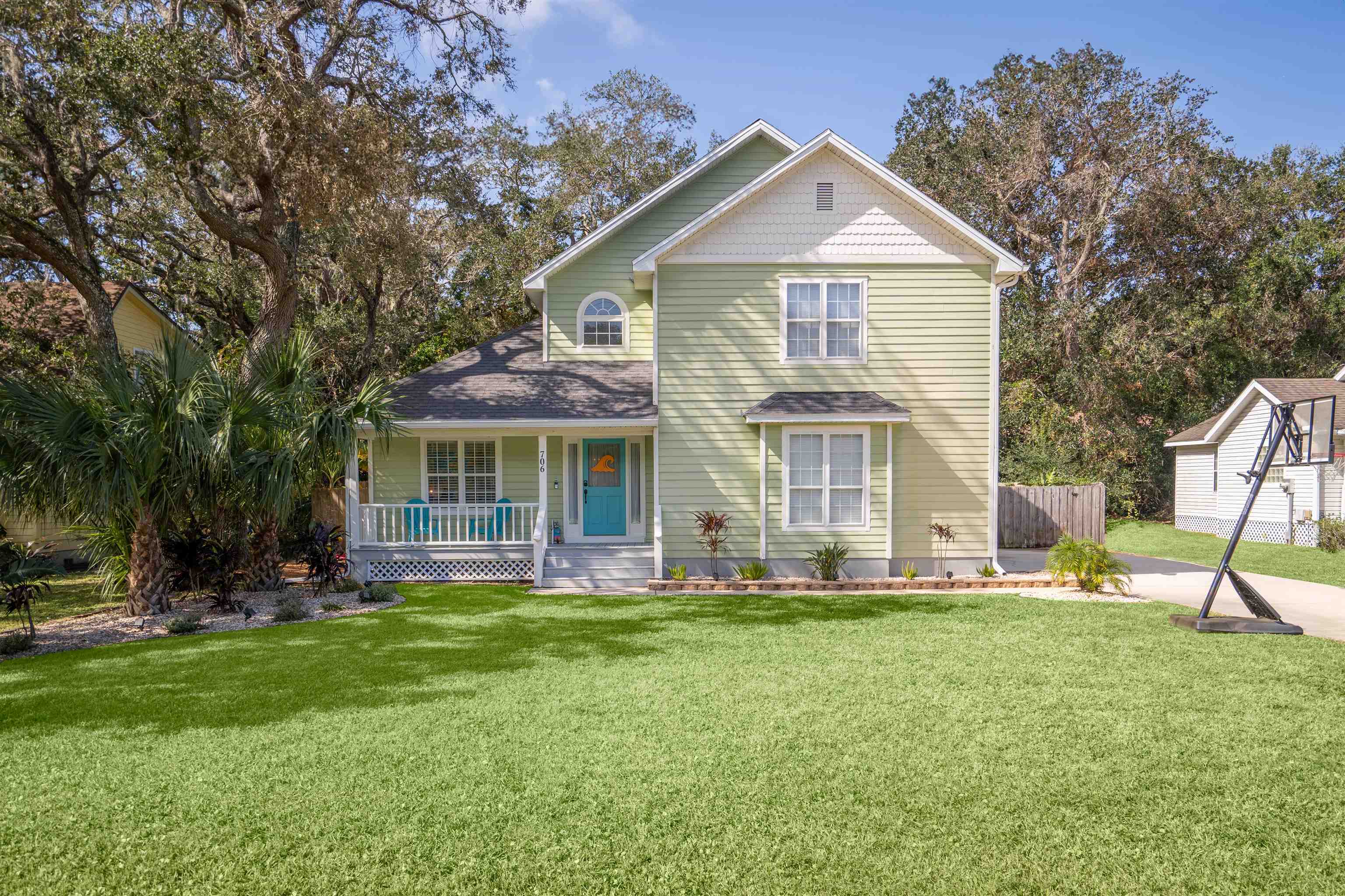 Property Photo:  706 Mickler Blvd  FL 32080 