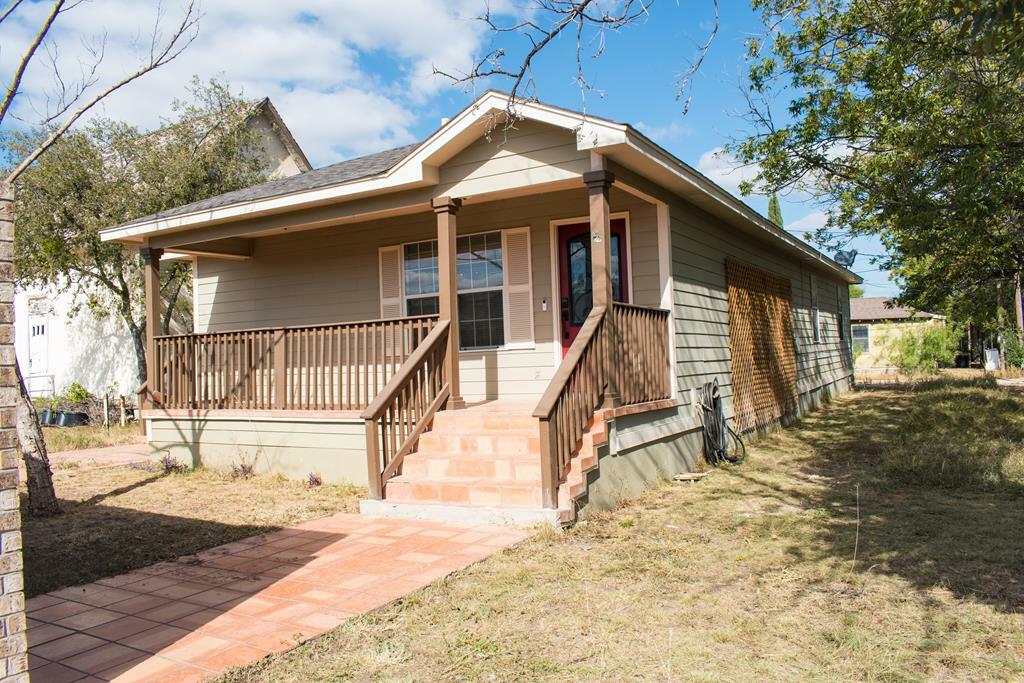 Property Photo:  705 Fay St  TX 76950 