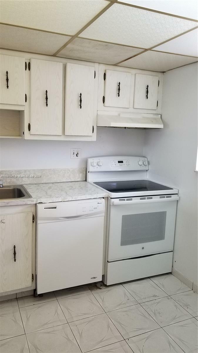 Property Photo:  220 SW 9th Ave 519  FL 33009 