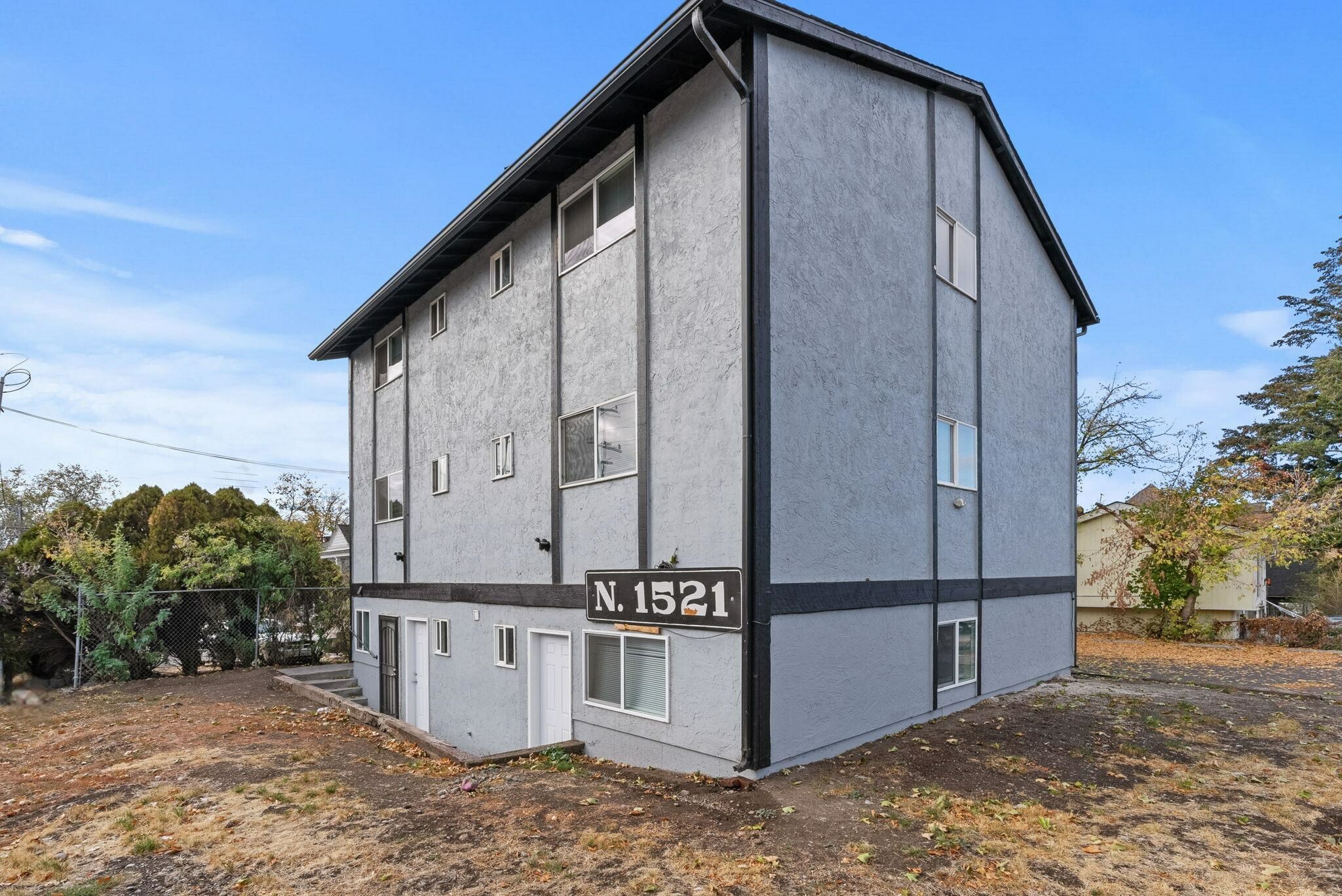 Property Photo:  1521 N Maple St  WA 99201 