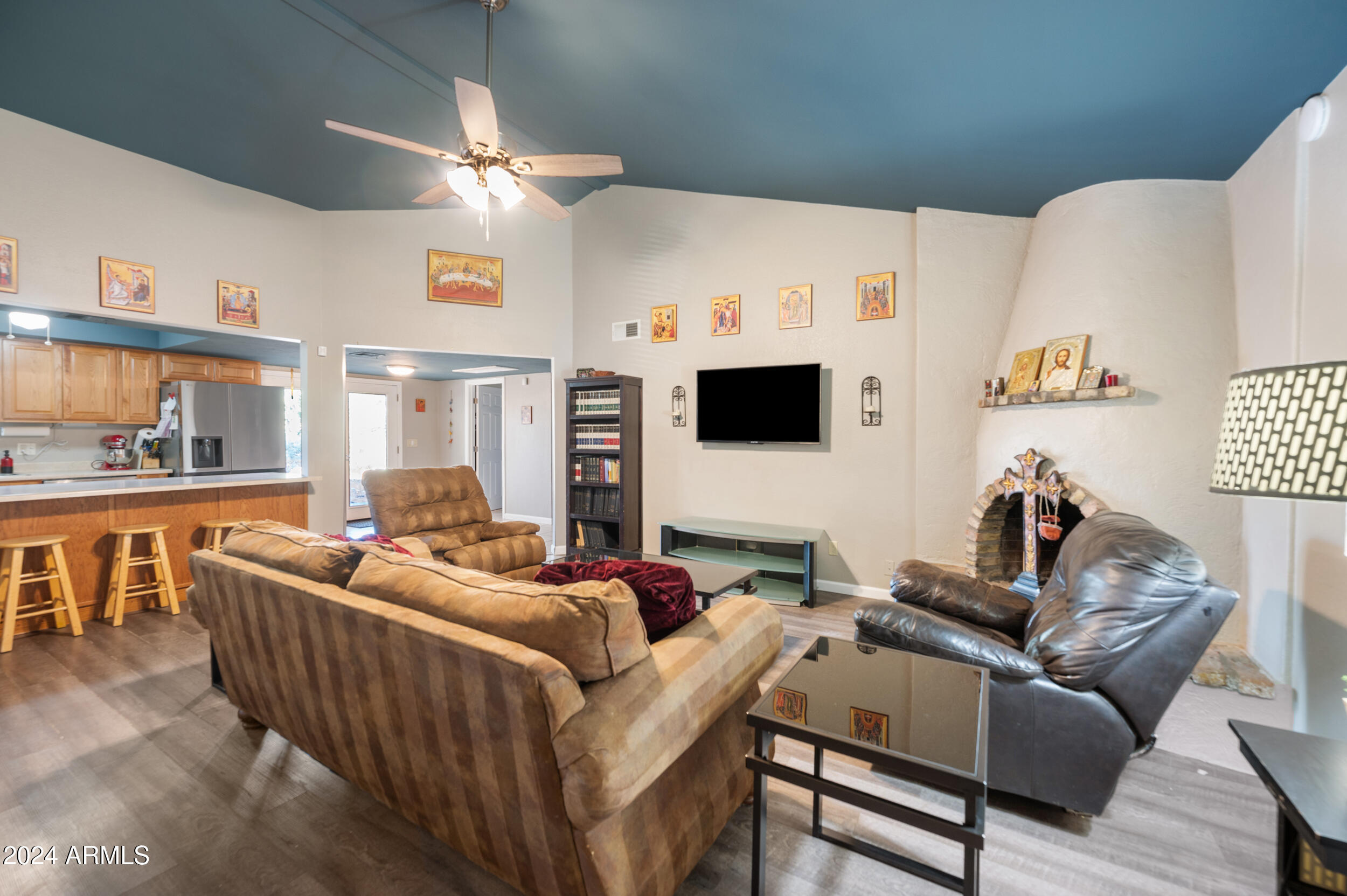 Property Photo: 2330 S Gold Ore Court AZ 85119
