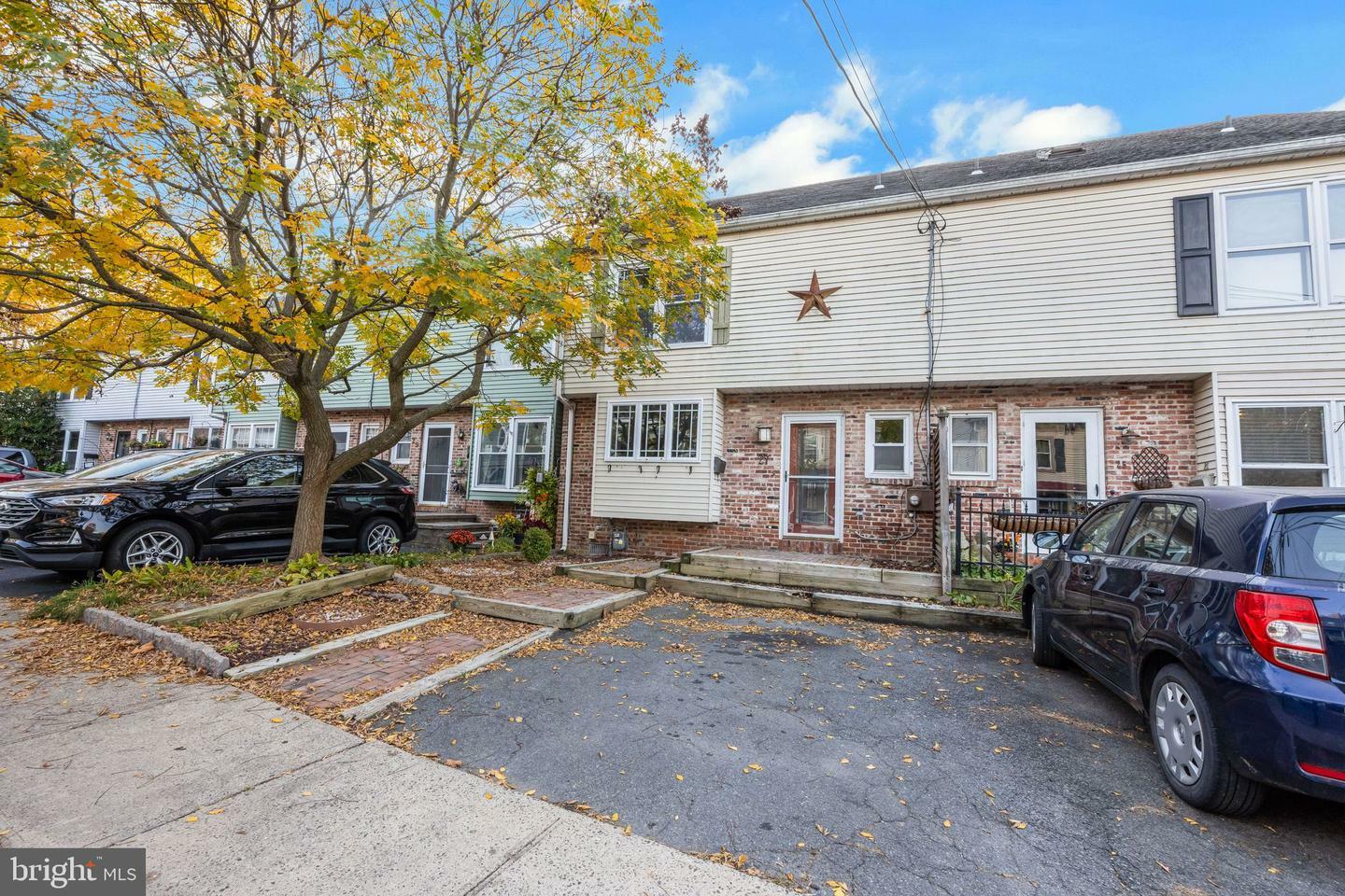 Property Photo:  27 Wilson Street  NJ 08530 