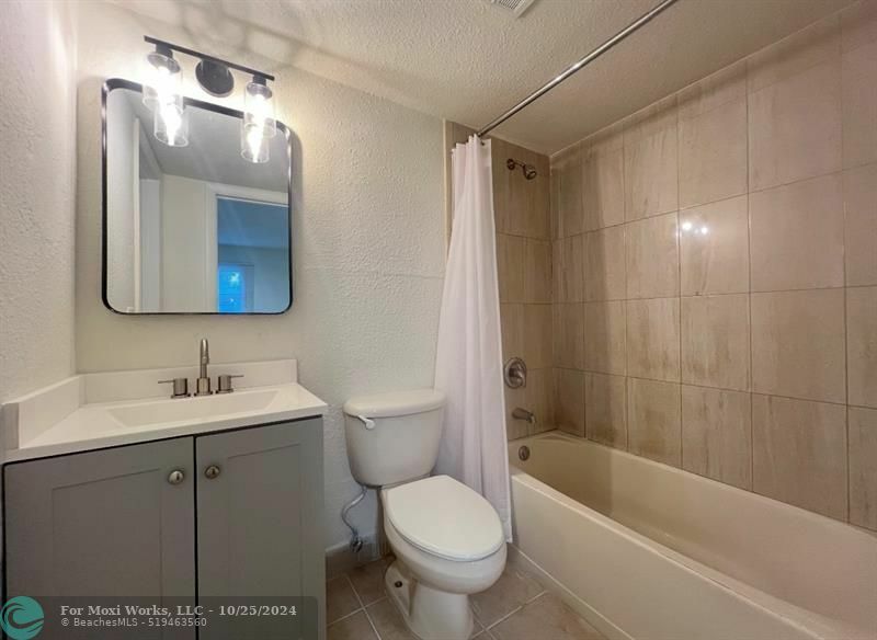 Property Photo:  6502 SW 41st St  FL 33314 