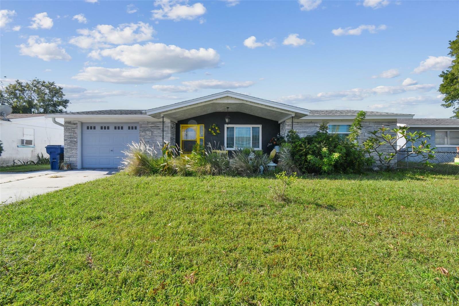 Property Photo:  2617 Society Drive  FL 34691 