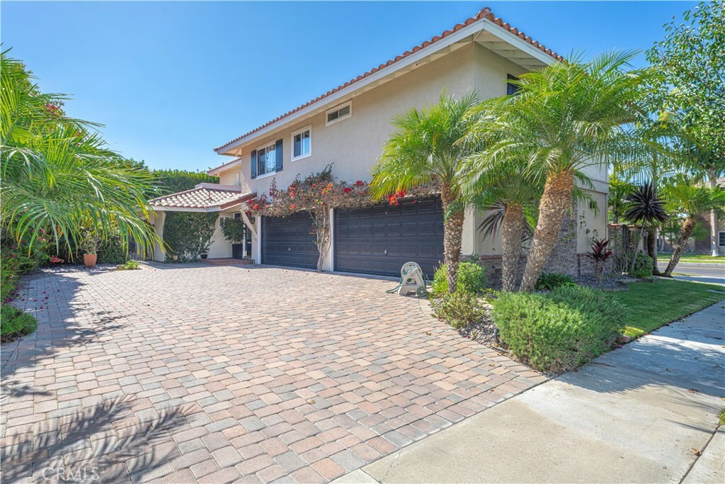 302 Portland Circle  Huntington Beach CA 92648 photo