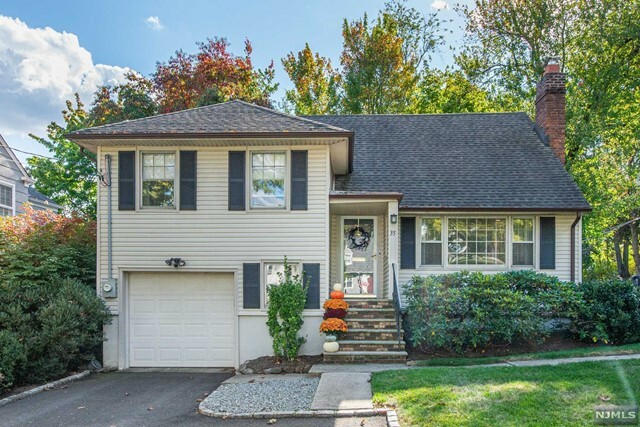 Property Photo:  35 Sterling Drive  NJ 07039 