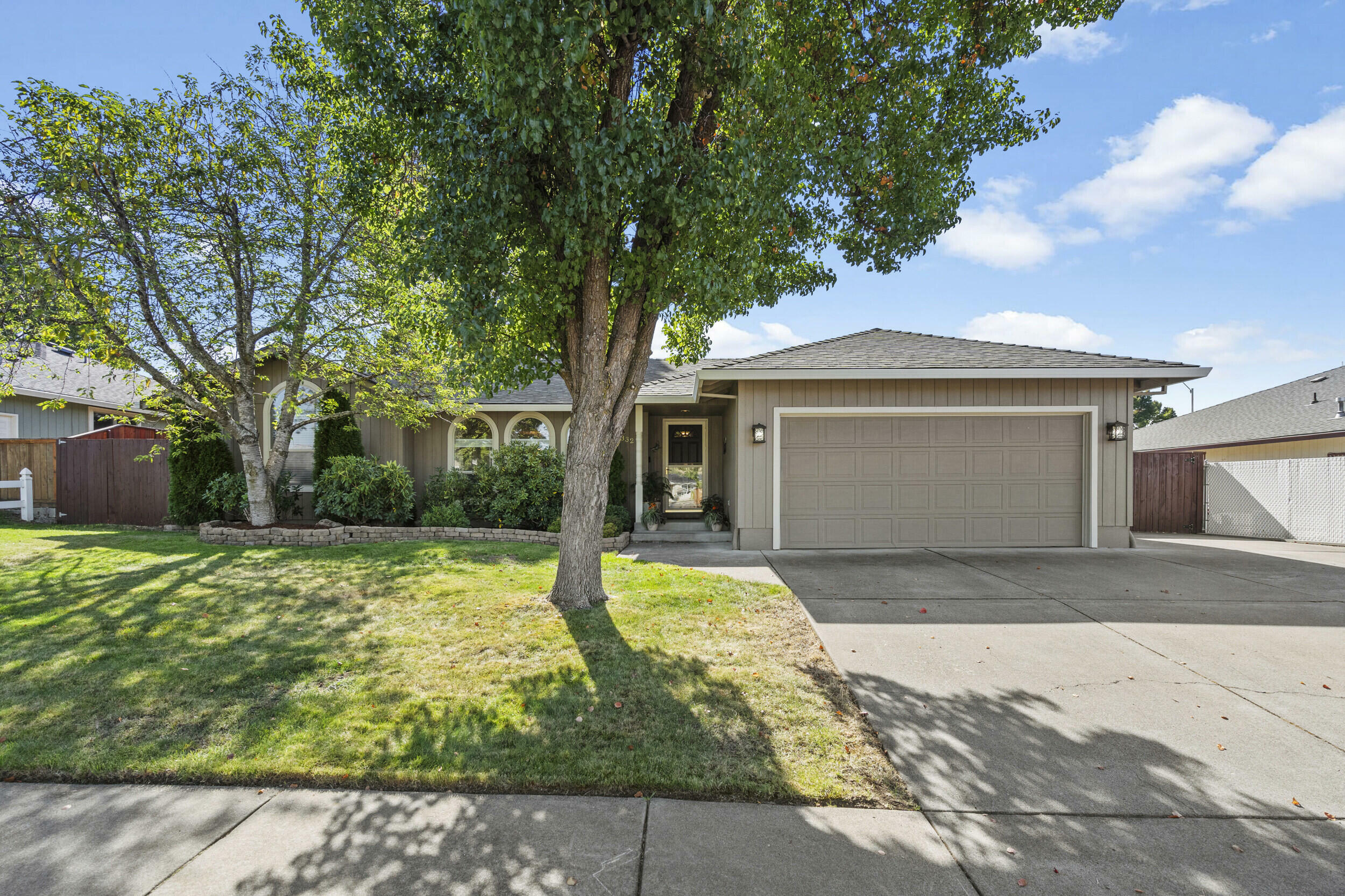 3332 Sharman Way  Medford OR 97504 photo