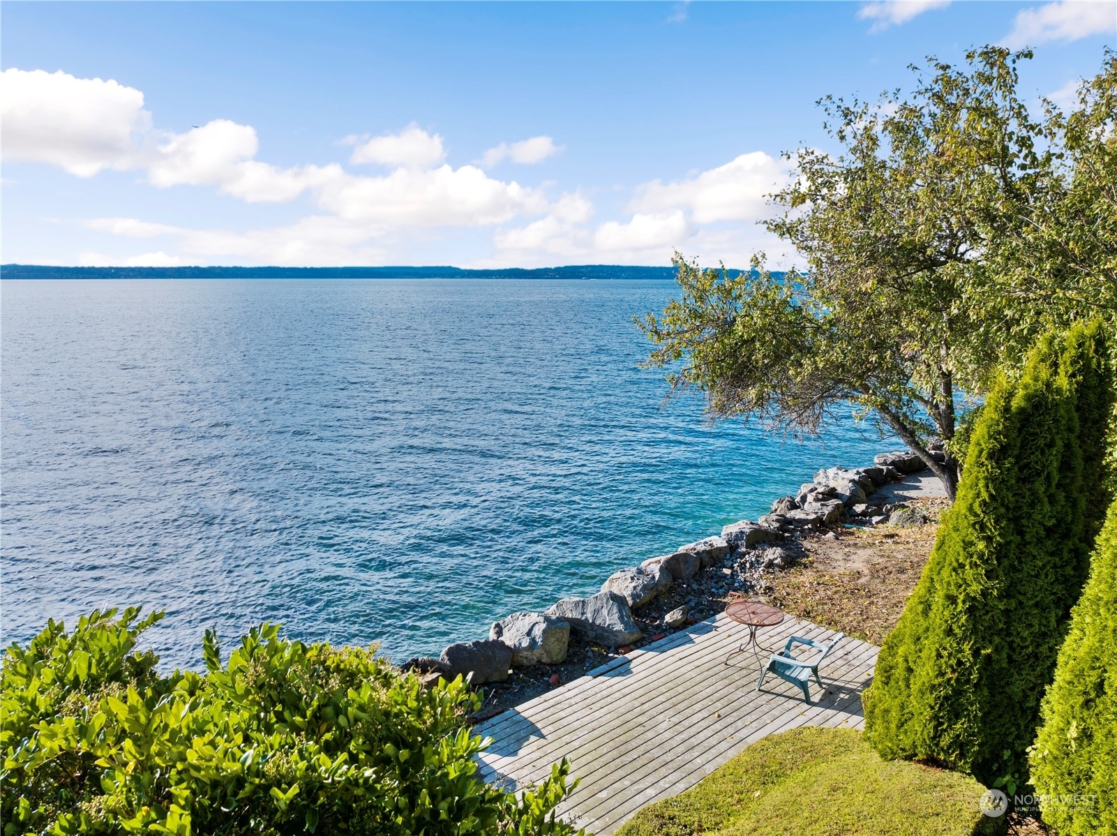 Property Photo:  2563  Perkins Lane W  WA 98199 