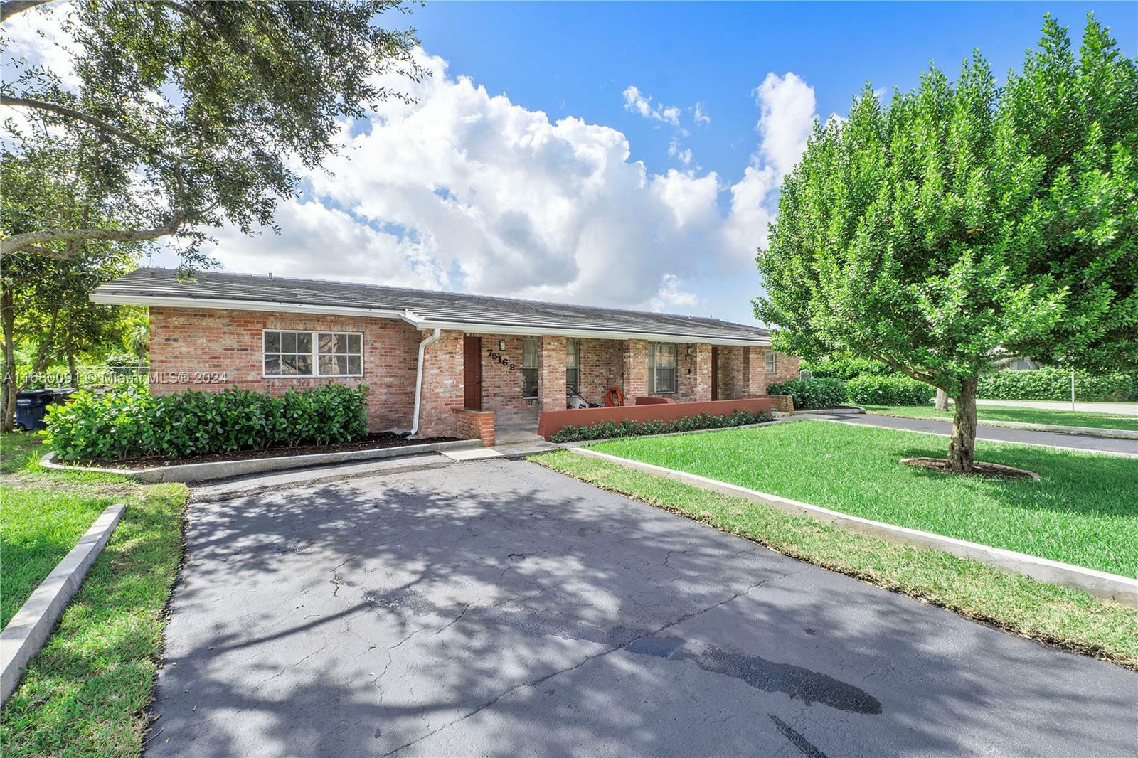 Property Photo:  7516 NW 44th Ct  FL 33065 