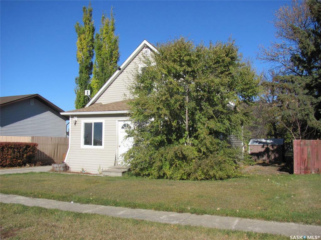 Property Photo:  228 Agnes Avenue  SK S0K 0C0 