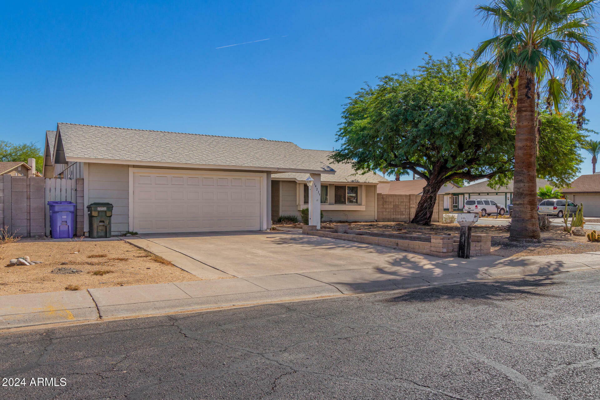 Property Photo:  14239 N 42nd Avenue  AZ 85053 